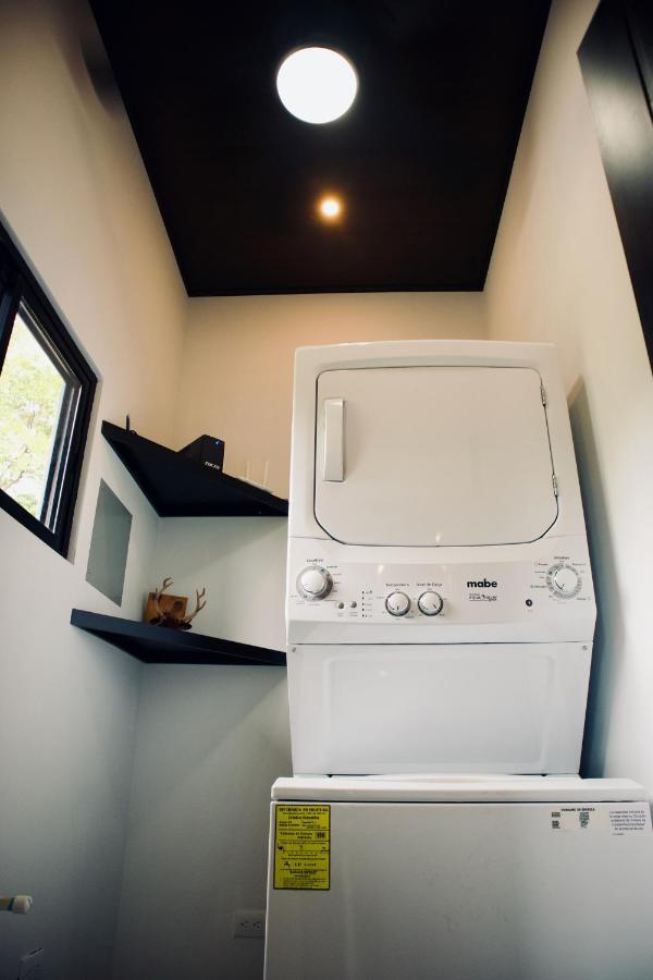 Jungle Home With King Beds -5 Minutes From The Beach أوفيتا المظهر الخارجي الصورة